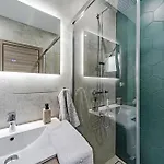 Сasa de vacaciones Cozy In Karbuni With Wifi