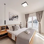 Сasa de vacaciones Cozy In Karbuni With Wifi *