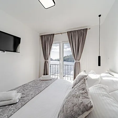 In Karbuni With Wifi Brnistrova