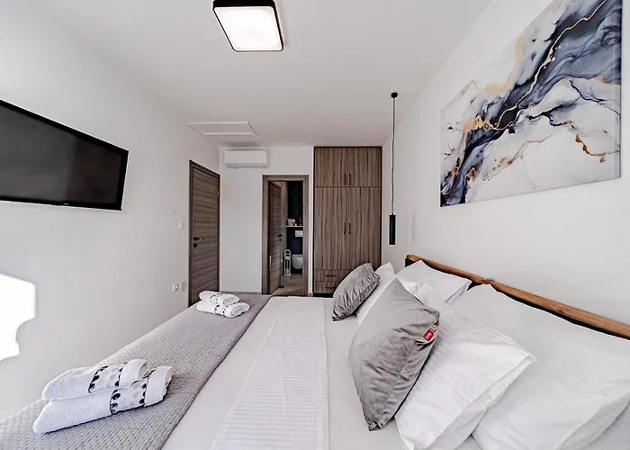 Ferienhaus In Karbuni With Wifi Brnistrova