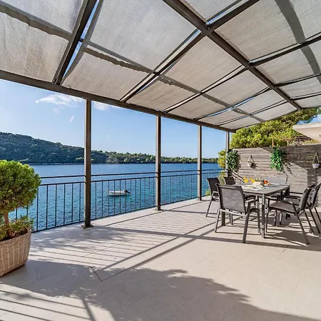 In Karbuni With Wifi * Brnistrova