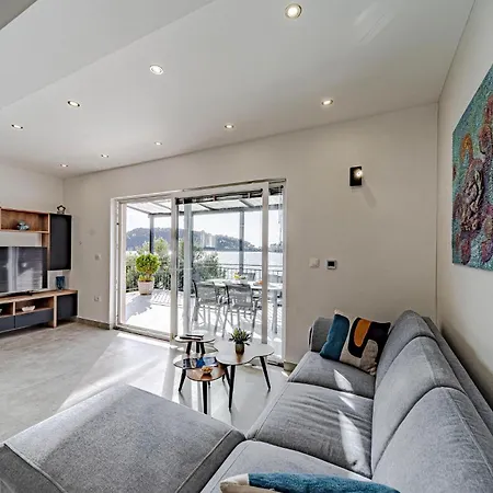 In Karbuni With Wifi Brnistrova