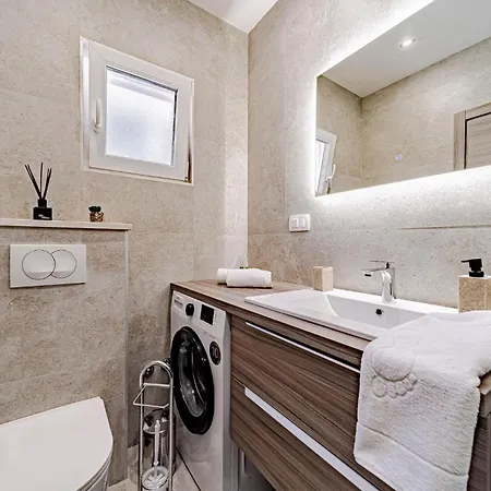 In Karbuni With Wifi * Brnistrova